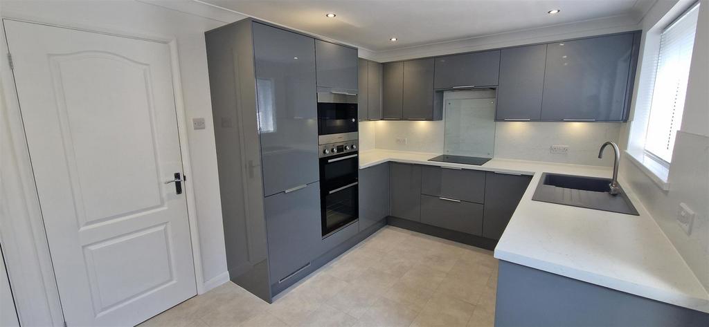 Dining kitchen