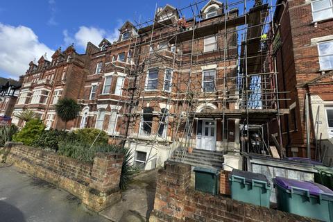 2 bedroom flat to rent, Castle Hill Avenue, Folkestone, CT20