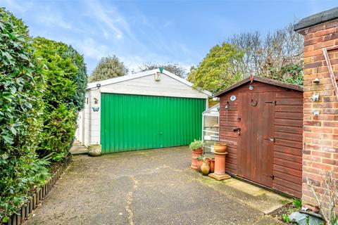 2 Shuttlemead, Bexley, DA5 1RH