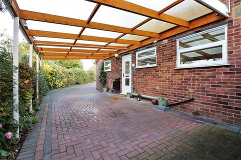 2 Shuttlemead, Bexley, DA5 1RH