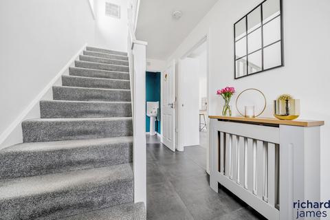 2b Dragonfly Road, Swindon, SN3 4ET