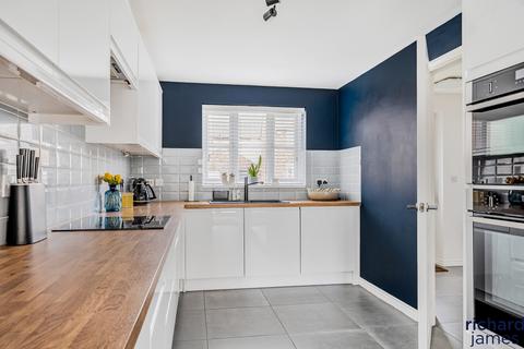 2b Dragonfly Road, Swindon, SN3 4ET