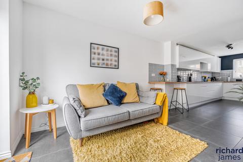2b Dragonfly Road, Swindon, SN3 4ET
