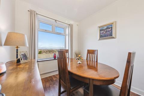 102 Hillview Drive, Clarkston, Glasgow, G76 7JD