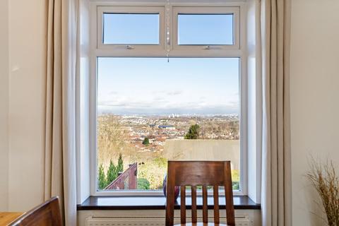 102 Hillview Drive, Clarkston, Glasgow, G76 7JD