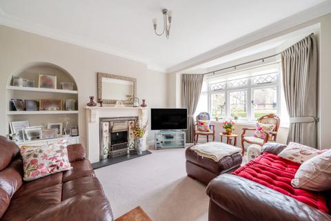 19 Monks Drive, London, W3 0EG