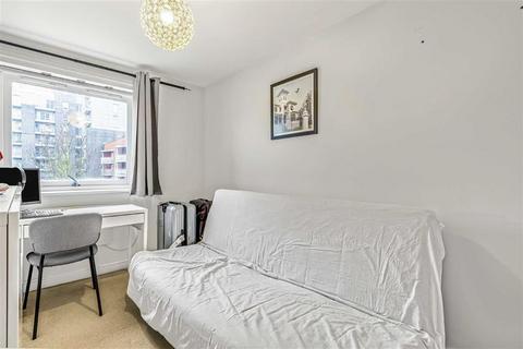 2 bedroom flat to rent, Bruford Court, London SE8