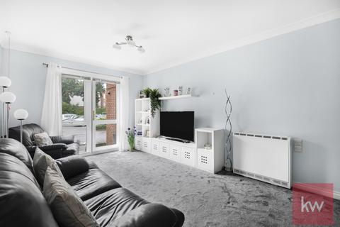 2 bedroom apartment for sale, Crescent Dale, Shoppenhangers Road, Maidenhead,  SL6