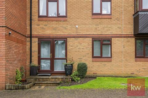 2 bedroom apartment for sale, Crescent Dale Shoppenhangers Road, Maidenhead, SL6