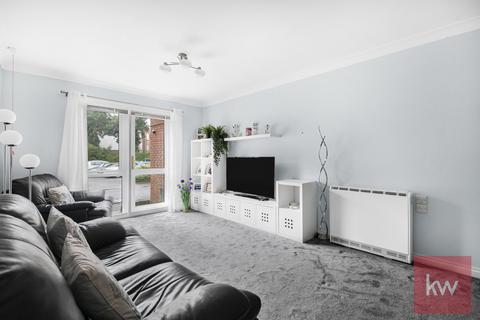 2 bedroom apartment for sale, Crescent Dale Shoppenhangers Road, Maidenhead, SL6
