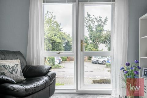 2 bedroom apartment for sale, Crescent Dale Shoppenhangers Road, Maidenhead, SL6