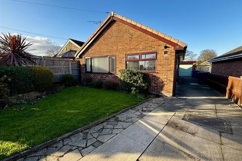 2 bedroom detached bungalow for sale, Sand Lane, South Milford, Leeds