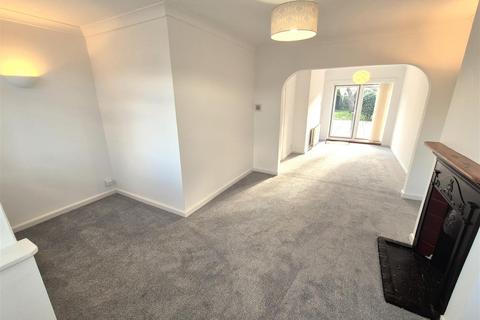 3 bedroom detached house to rent, Rossmore Road, Poole BH12