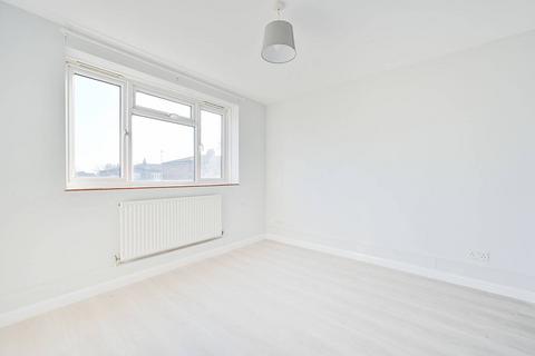 4 bedroom house to rent, Maple Avenue, Acton, London, W3