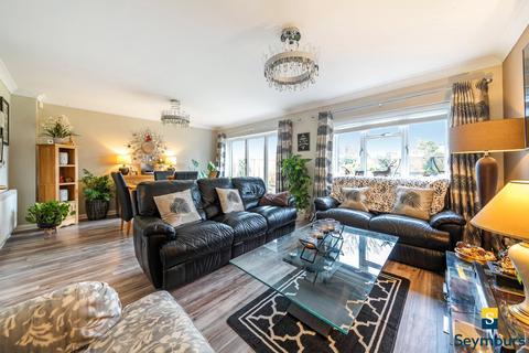 6 Bridgehill Close, Guildford, GU2 8BA