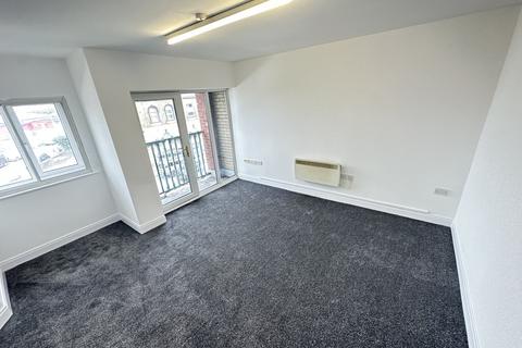 2 bedroom apartment to rent, Birch Lane, Manchester, M13