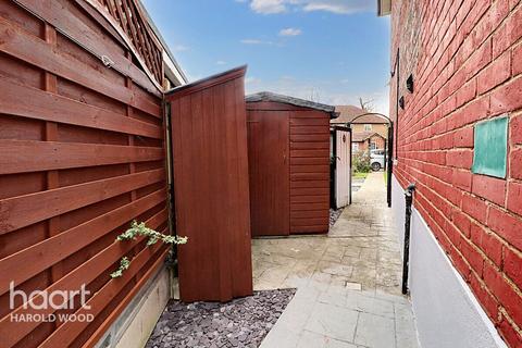1 bedroom flat for sale, Sedgefield Crescent, Harold Hill