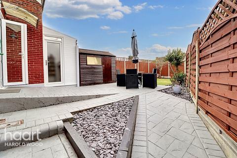 1 bedroom flat for sale, Sedgefield Crescent, Harold Hill