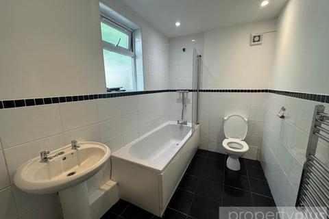 2 bedroom flat to rent, White Rock Penygraig - Tonypandy