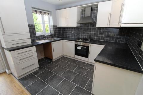 3 bedroom semi-detached house to rent, Newick Park, Liverpool L32