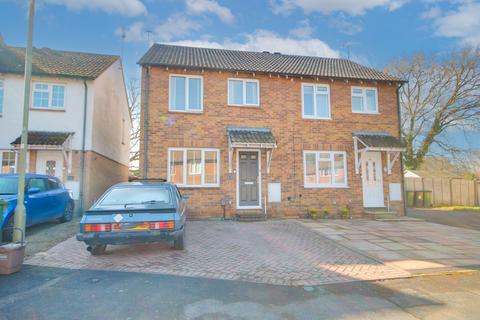 3 bedroom semi-detached house for sale, WEST END! IMPRESSIVE GARDEN! KITCHEN/DINER!