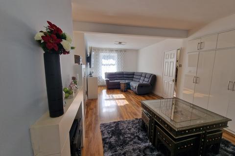 15 Aberbeeg Road, Abertillery, NP13 2EG