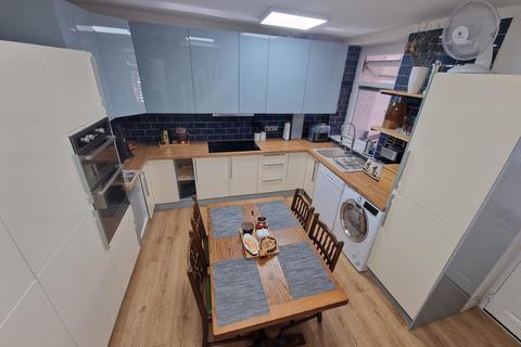15 Aberbeeg Road, Abertillery, NP13 2EG
