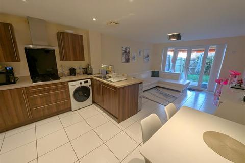 3 bedroom terraced house for sale, Mendip Way, Corby NN18