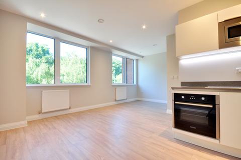 Studio to rent, Swan House, Homestead Road, Rickmansworth, WD3