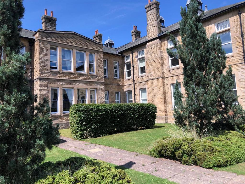Buckden Court Rear.jpg