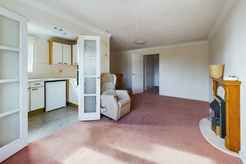 1 bedroom flat for sale, Haig Court, Cambridge