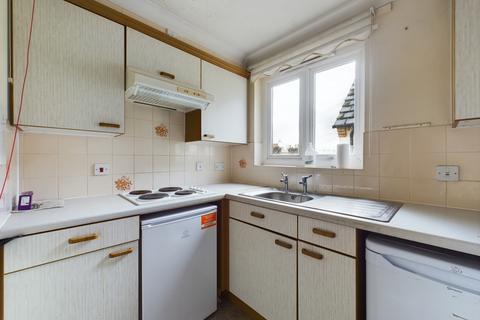 1 bedroom flat for sale, Haig Court, Cambridge