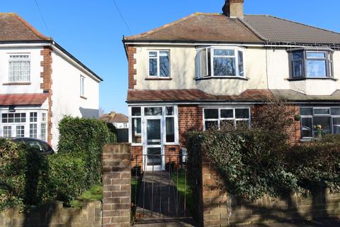 3 bedroom semi-detached house to rent, Hall Road, Northfleet, Kent