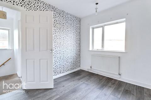 28 Frinton Road, Nottingham, NG8 6GZ