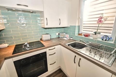 1 bedroom retirement property for sale, St. Leonards Road, Eastbourne