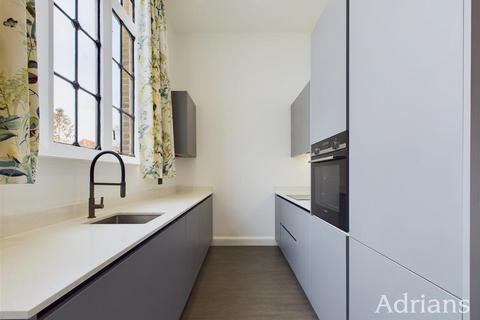 2 bedroom apartment for sale, St. Johns Court, Moulsham Street, Chelmsford