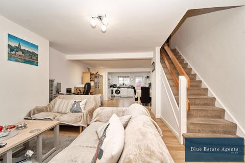 3 bedroom terraced house for sale, Sutton Hall Road, Hounslow, TW5