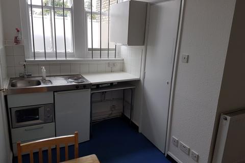 Studio to rent, Finchley Road, Temple Fortune NW11