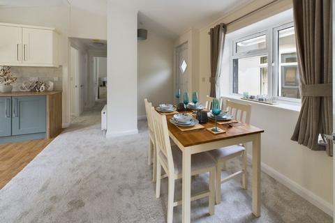 2 bedroom park home for sale, Cheltenham, Gloucestershire, GL50