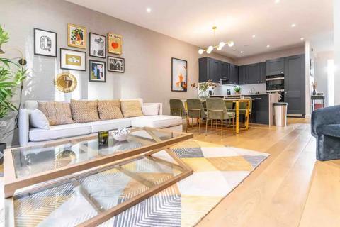 4 bedroom townhouse to rent, Caird Street, London, W10