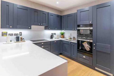 4 bedroom townhouse to rent, Caird Street, London, W10