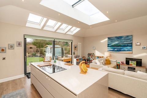 35 Silverknowes Drive, Edinburgh, EH4 5LQ