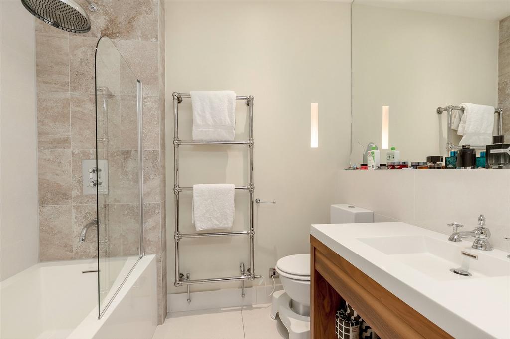 En Suite Bathroom