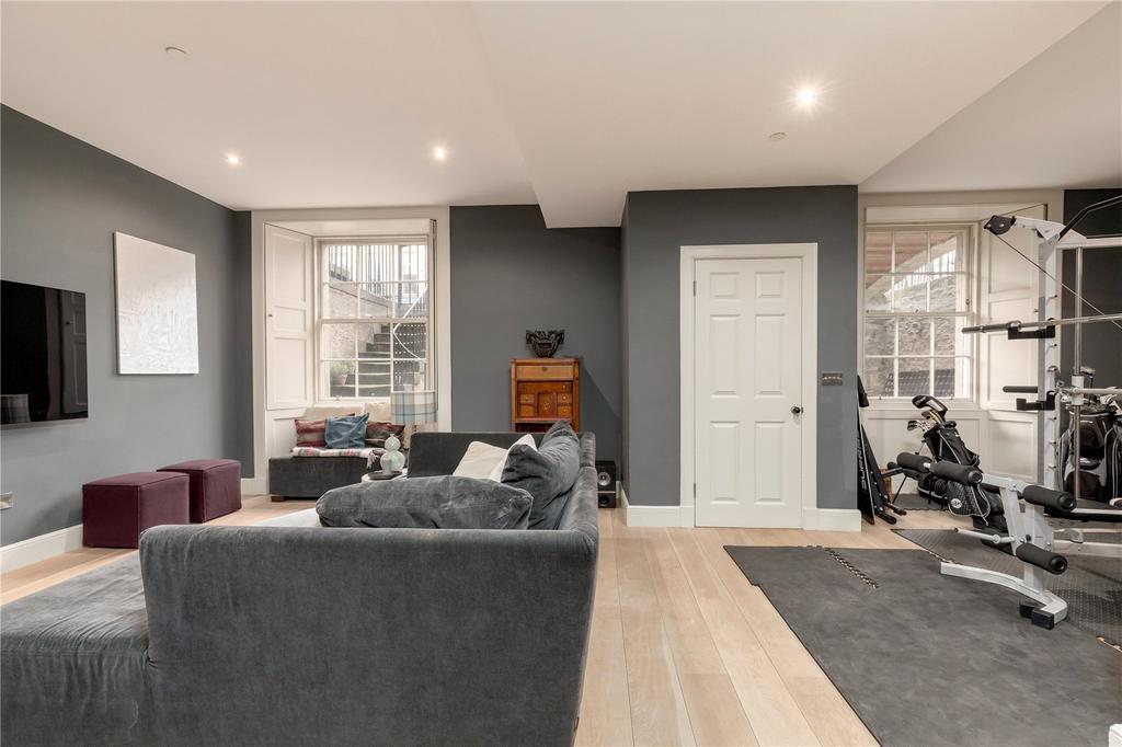 Family Room/Bedroom