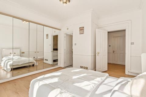 4 bedroom flat to rent, Princes Court, Brompton Road, London, SW3