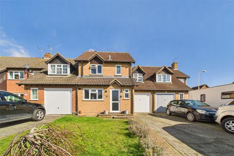 3 bedroom terraced house for sale, Gatcombe Close, Calcot, Reading, Berkshire, RG31