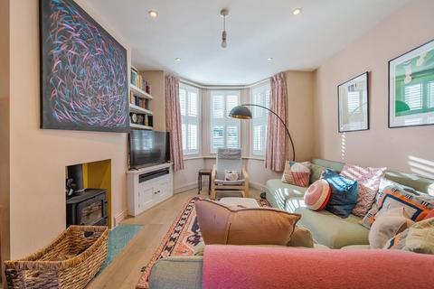 20 Waldeck Grove, London, SE27 0BE
