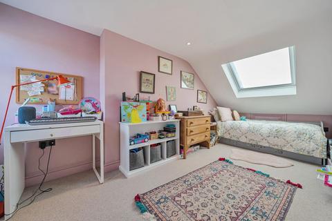 20 Waldeck Grove, London, SE27 0BE