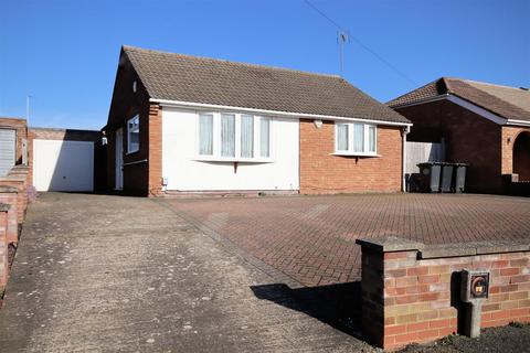 2 bedroom detached bungalow for sale, Icknield Way, Luton