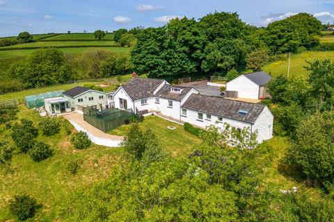 4 bedroom detached house for sale, Blaenycoed Road, Carmarthen